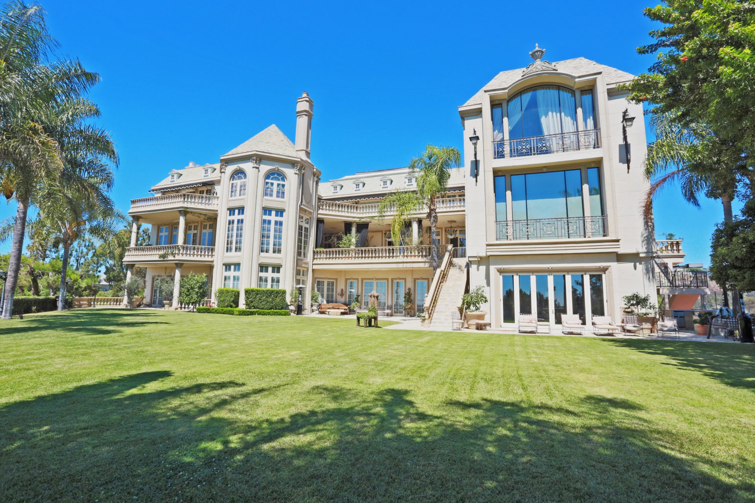 Beverly Hills Private Mansion Rental