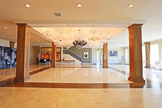 Beautiful Beverly Hills Private Mansion Rental That Has It All