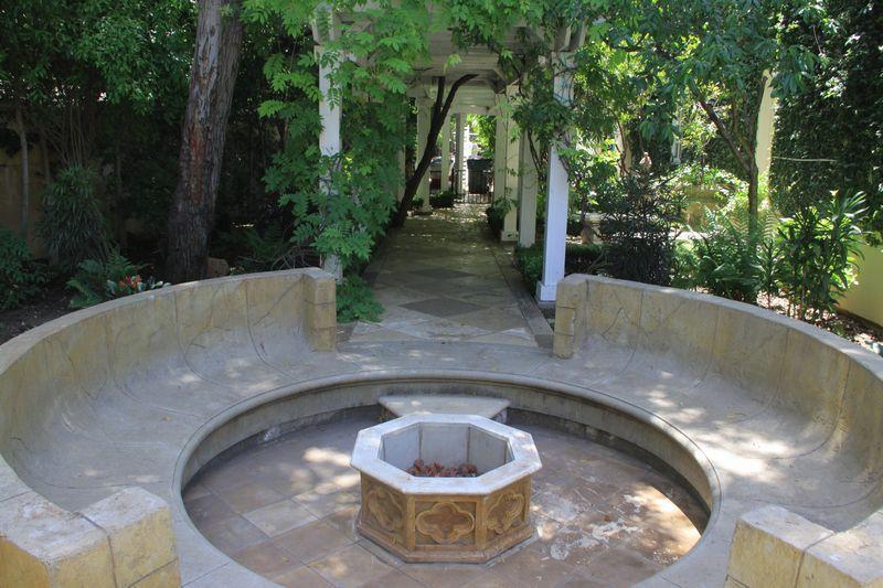 Stunning Private Estate Pasadena