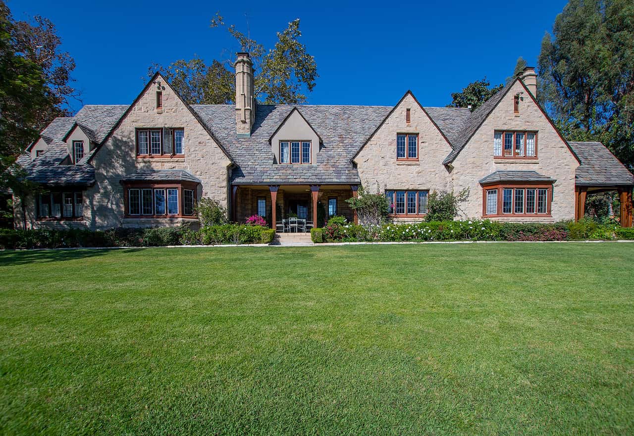 Things to Know Before Booking a Private Estate Wedding Venue
