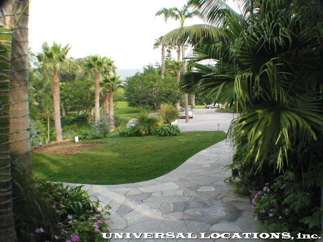 modern private malibu estate wedding