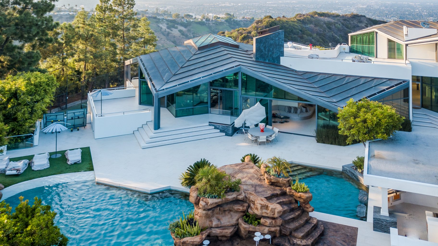 Beverly Hills Modern Event Estate