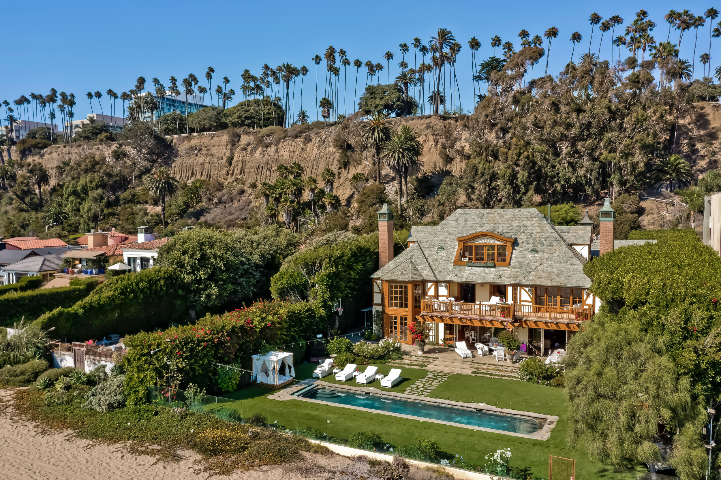 How to rent a private estate for events in Los Angeles