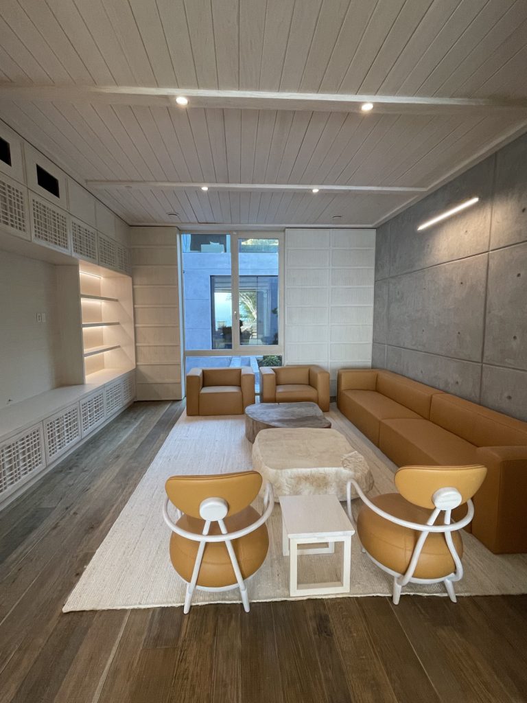 Discover this stunning new property in Malibu. Imagine it as an ideal backdrop for your next soiree, event, and or wedding. The stylish residence highlights a mix of contemporary design, classic elements, with outstanding natural light.