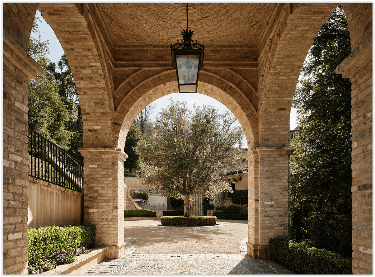 An Elevated Los Angeles Venue