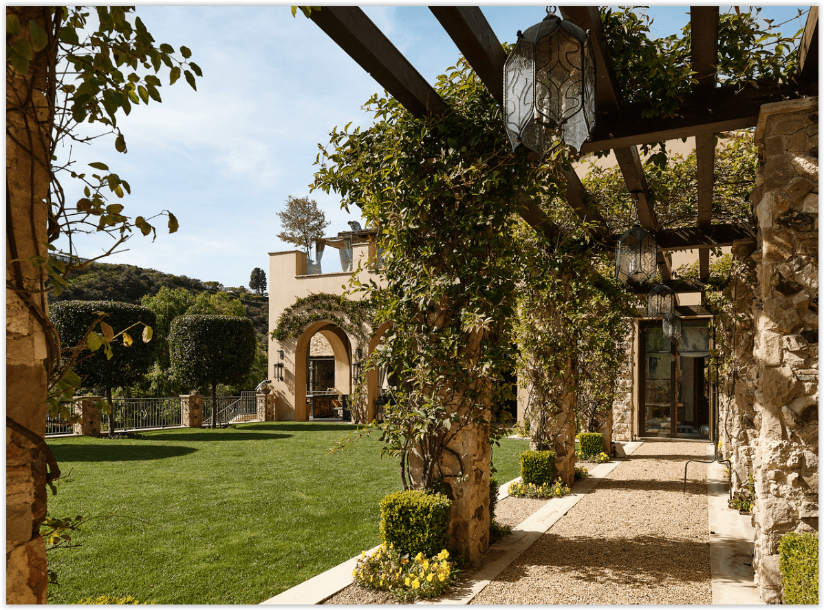 An Elevated Los Angeles Venue