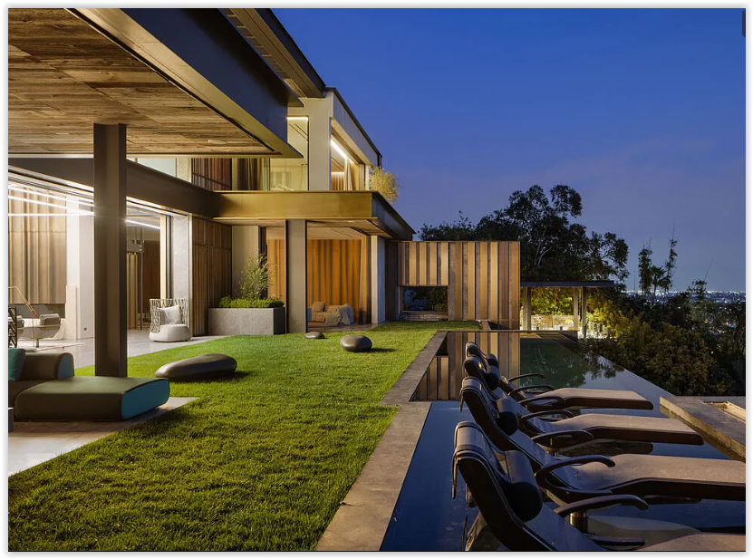 Modern Los Angeles Estate with Panoramic City Views