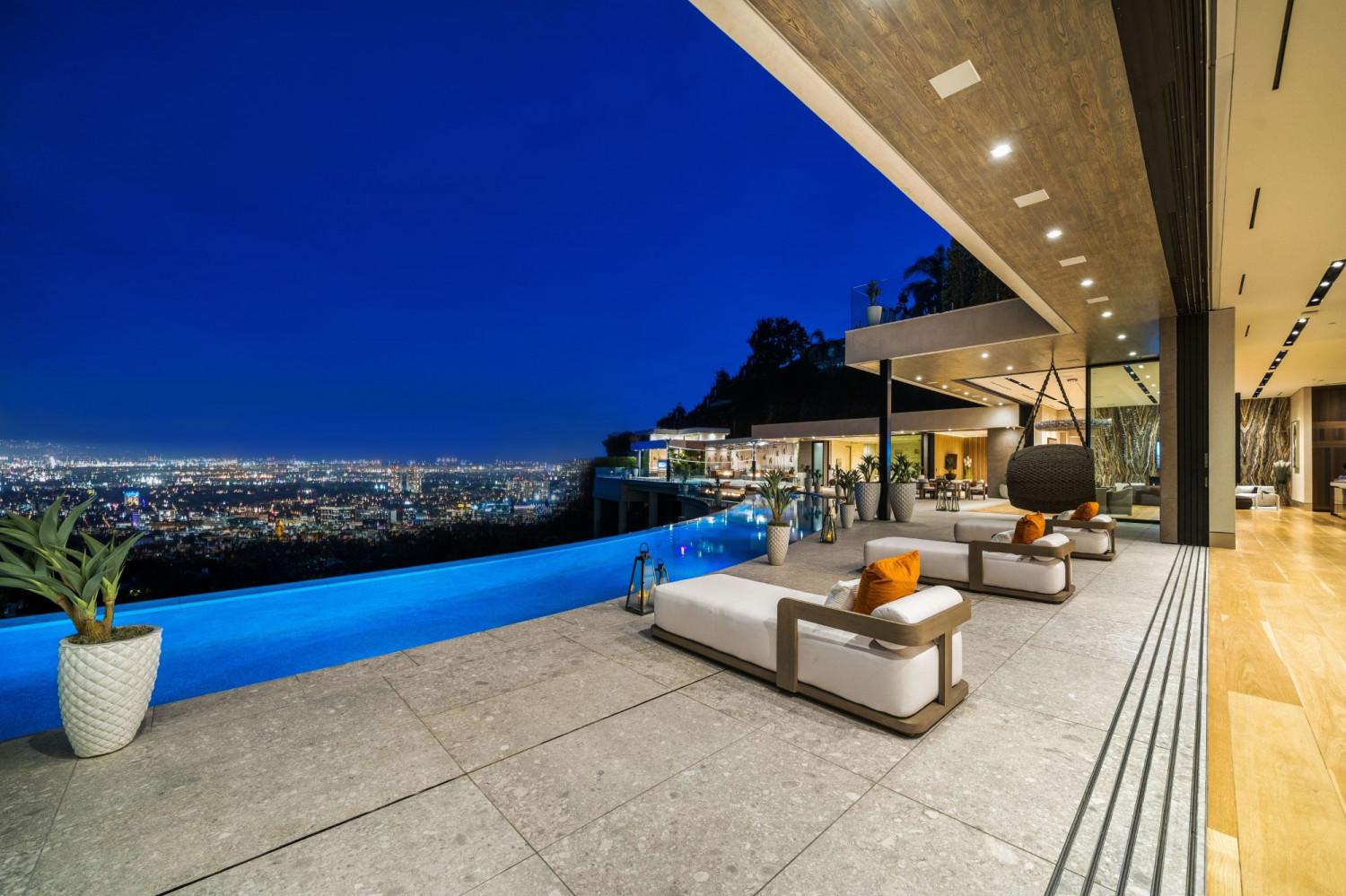 Modern Los Angeles Estate for Private Events