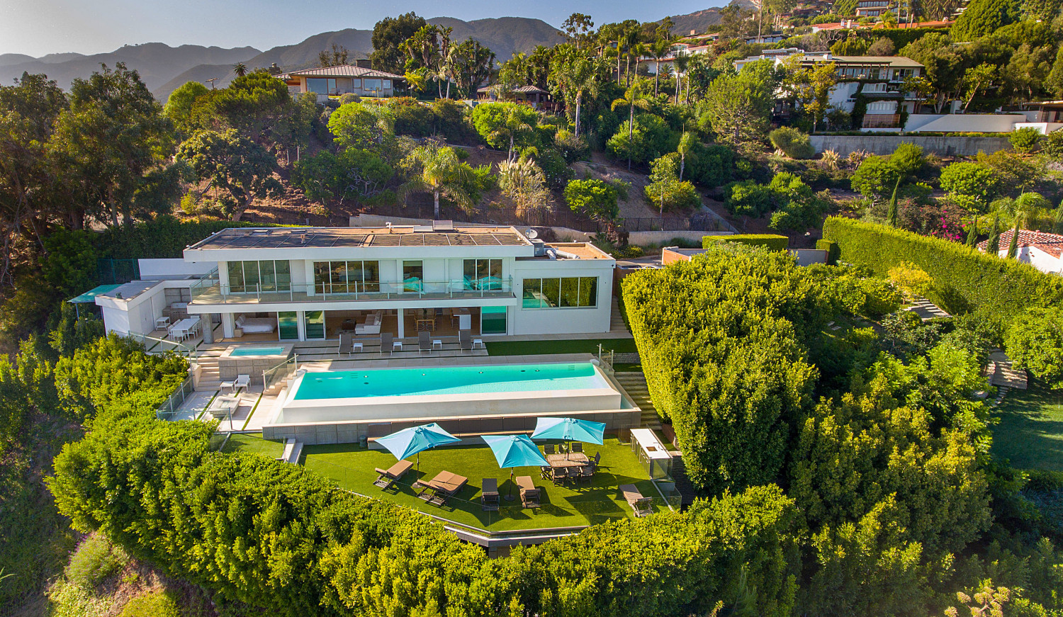 Modern Pacific Palisades Estate Rental | Ocean View Luxury Estate