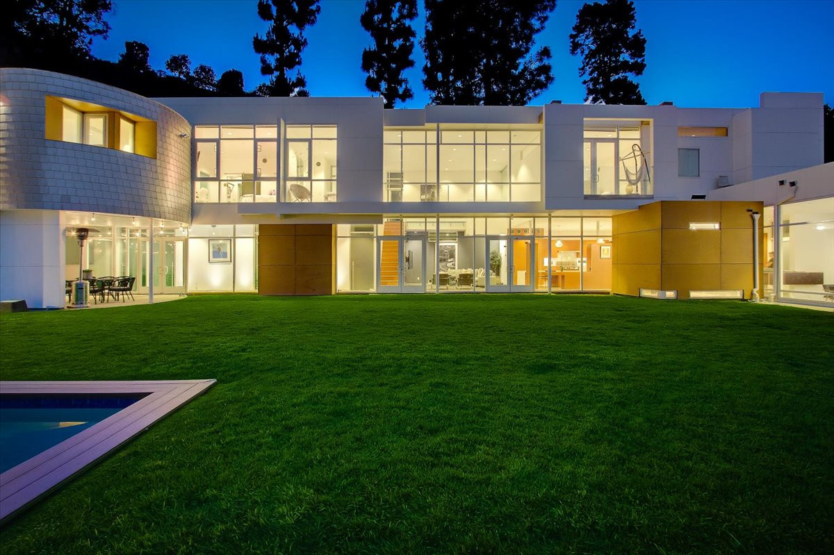 How Much Does It Cost to Rent a Private Estate in Los Angeles?